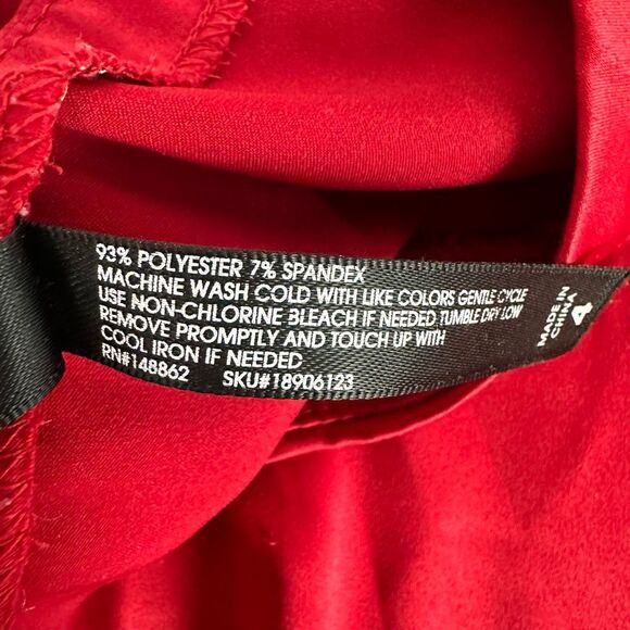 Torrid Red Satin Pocket Nightgown Chemise Short Sleeve size 4 / 4X - Picture 6 of 6